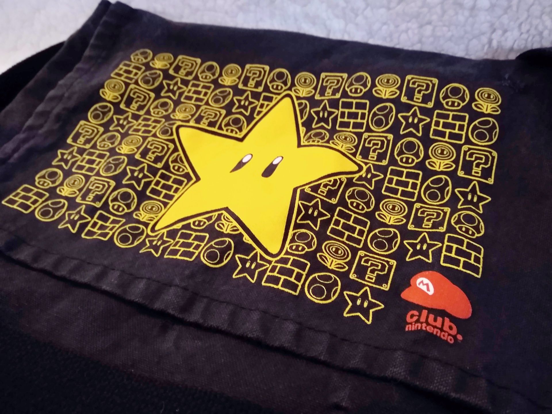 Club Nintendo Super Mario Star Messenger Bag *Rare*
