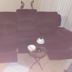 3 SEAT RECLINING COUCH FREE. MUST BE ABLE TO PICK IT UP BY FRIDAY GOOD CONDITION WILL NEED 2 PEOPLE TO MOVE IT OUT. I PAID $800 FOR IT .