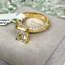 Lab diamond ring 