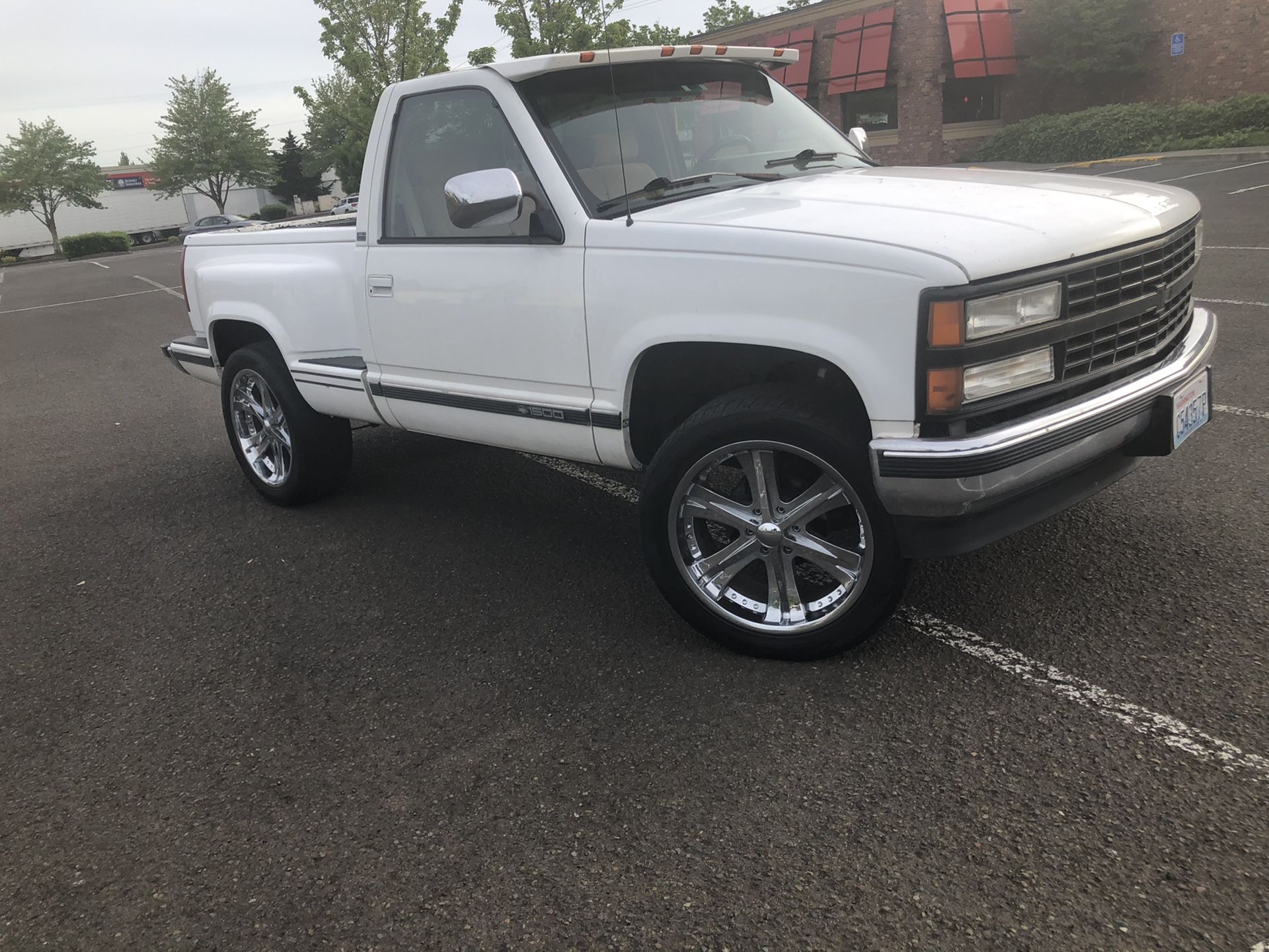 1988 Chevy Silverado brand new transmission all paperwork to proof 200 miles clean title