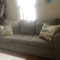 Jordan’s Pull Out Sofa