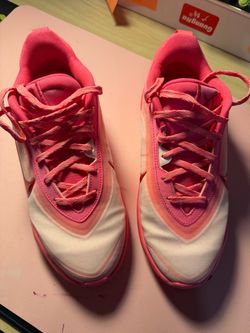 Nike Auria