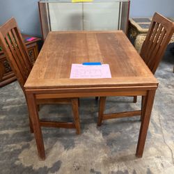 Table With 2 Chairs 