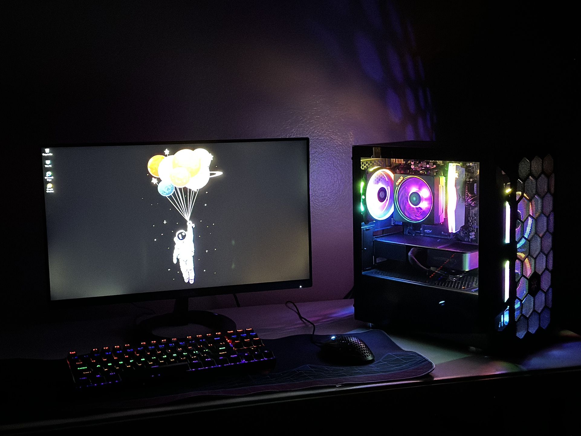 Gaming Pc / setup With Monitor