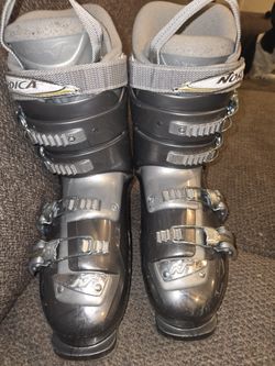 Nordica Ski Boots, Size Mondo 26-26.5, Very Good Condition. 