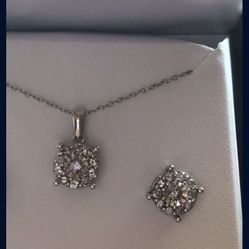 Beautiful Brand New Diamond necklace,and Matching Earrings 