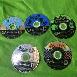 GameCube Games Luigi Mansion . Super Mario Sunshine , Mario Kart 