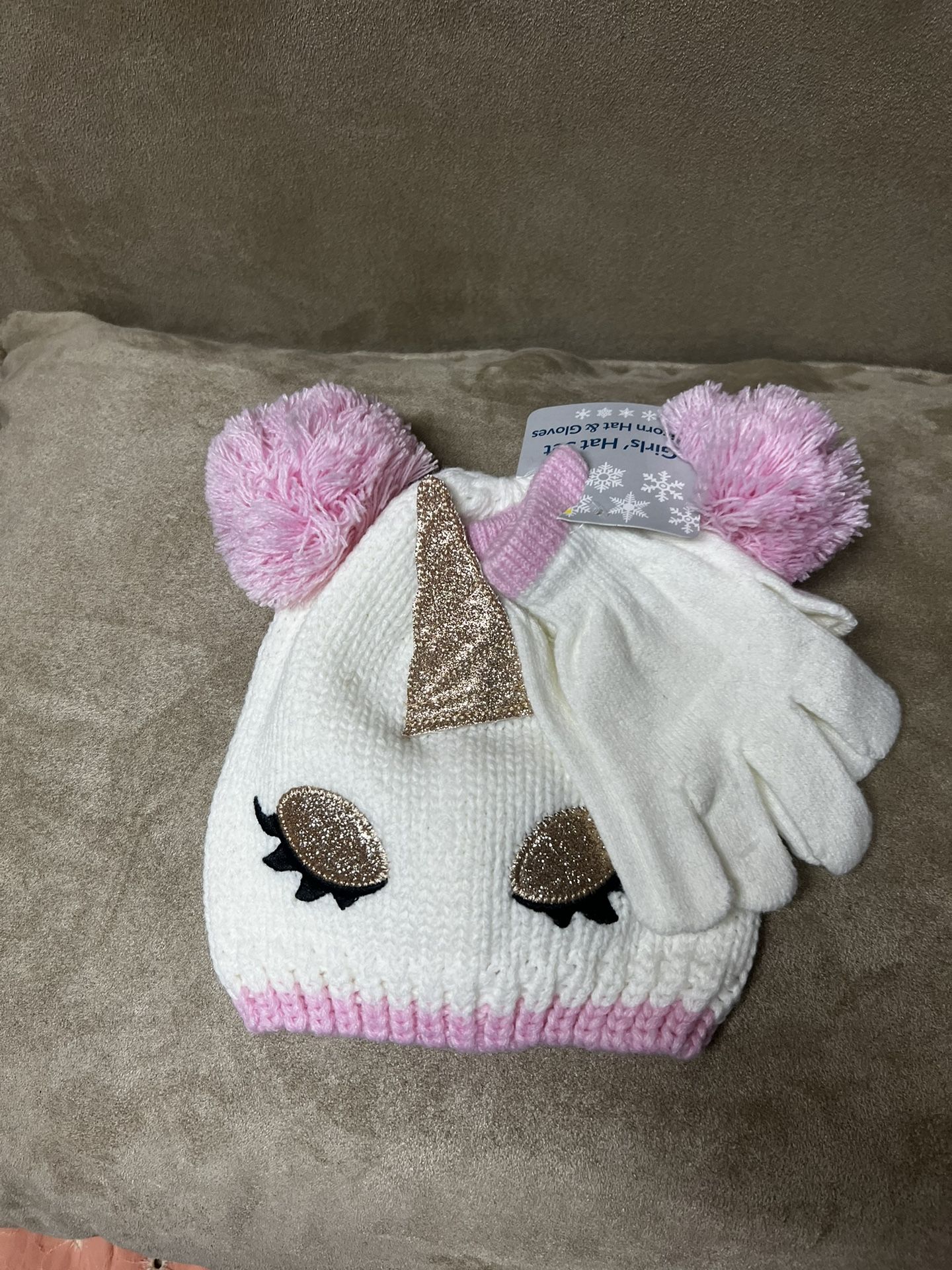 Girls NWT Hat Set