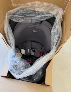 Britax Poplar Convertible Car Seat (Stone Onyx) - Never Used