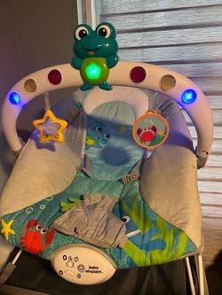 Baby Einstein Baby bouncer Like New
