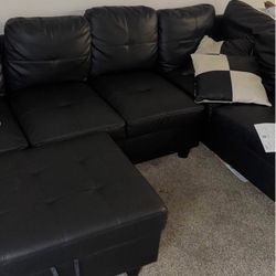  BLack leather Sectional : Sofa - Delivery Included 