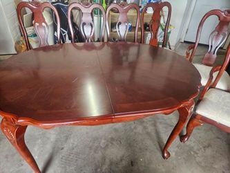 QWEEN ANN TABLE WITH CHAIRS