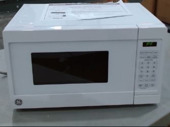 GE Countertop Microwave Oven, 700 Watt, 0.7 Cu. Ft., White, GCHK07N1WWW