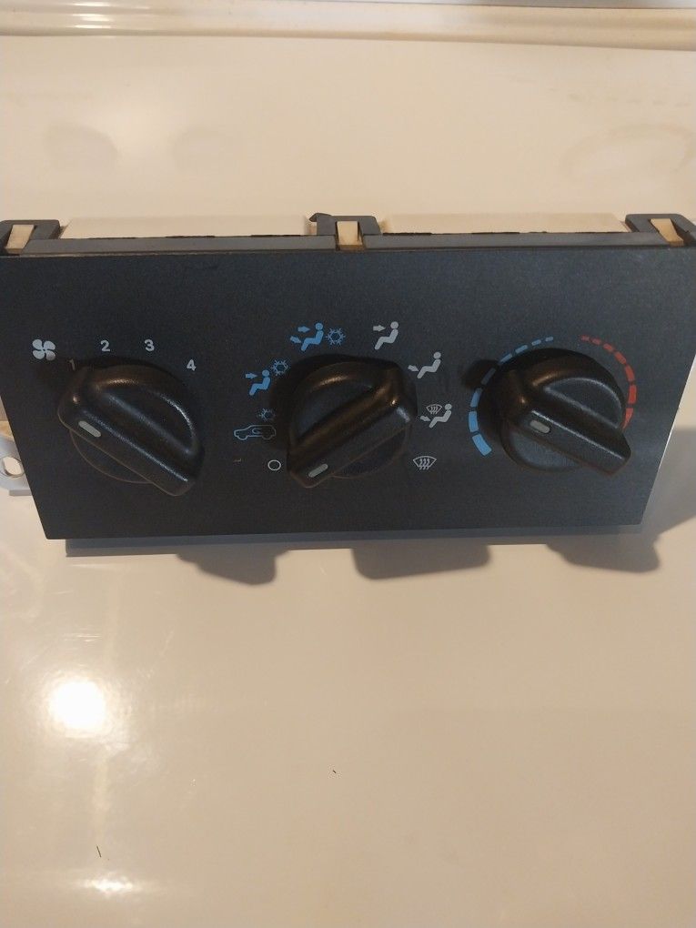 1(contact info removed) Jeep Cherokee HVAC controls