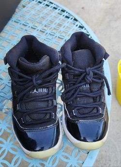 Air Jordan 11 Retro Nike 378039-011 Basketball Black White Jubilee Kids Size 13c