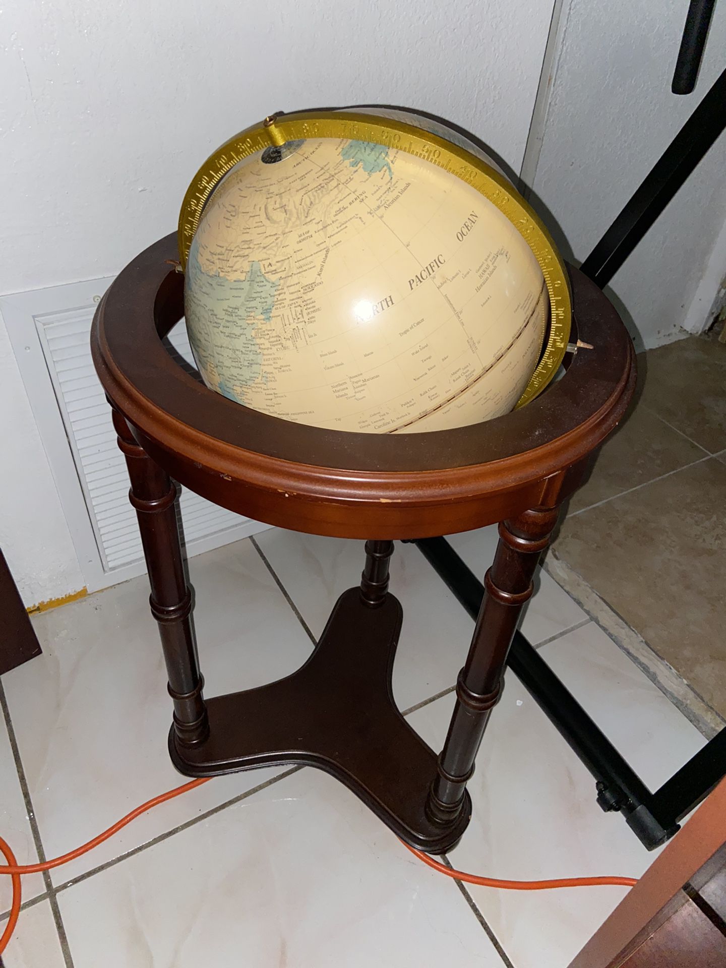 Earth Globe Table