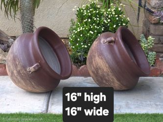 Clay pots