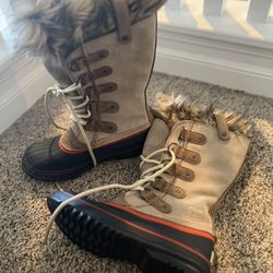 Sorel Boots sz 7