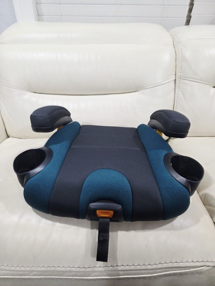 Chicco Backless Booster Car Seat Carseat With Latch System 