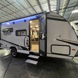 Rv 22 Feet (Modern interior)