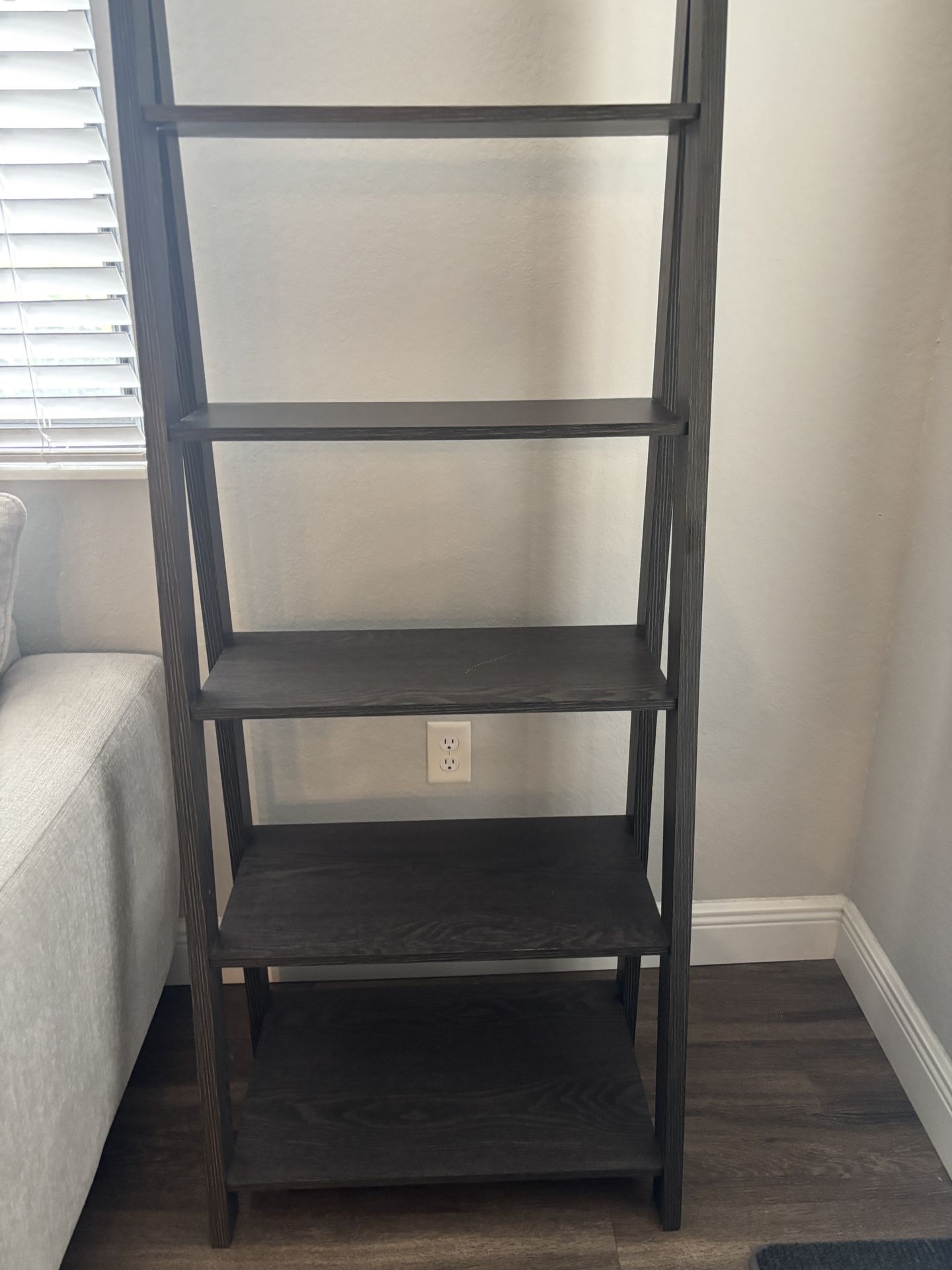 Ladder bookcase