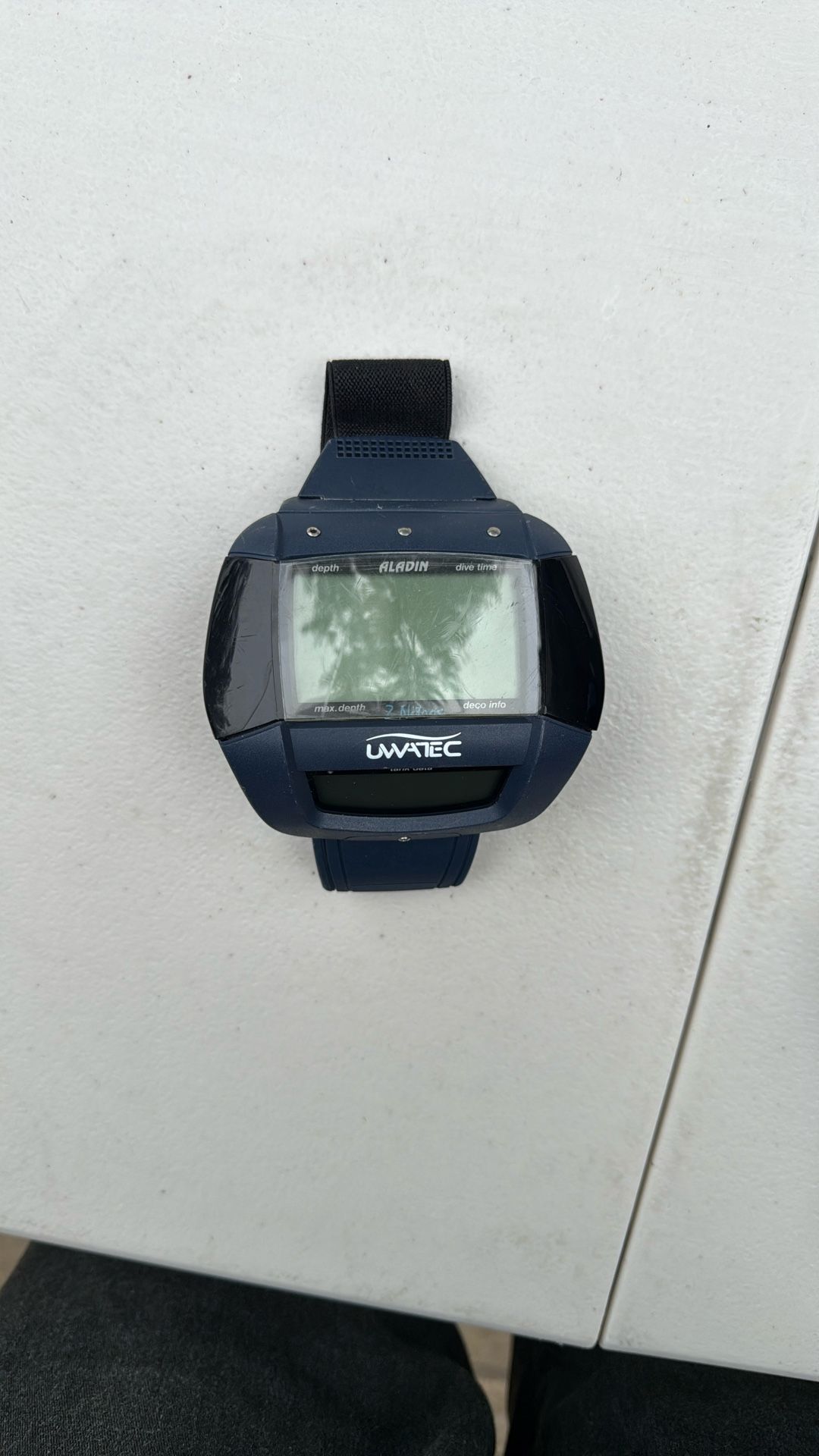 Uwatec Aladin Air X Nitrox Dive Computer – With Case (Vintage)