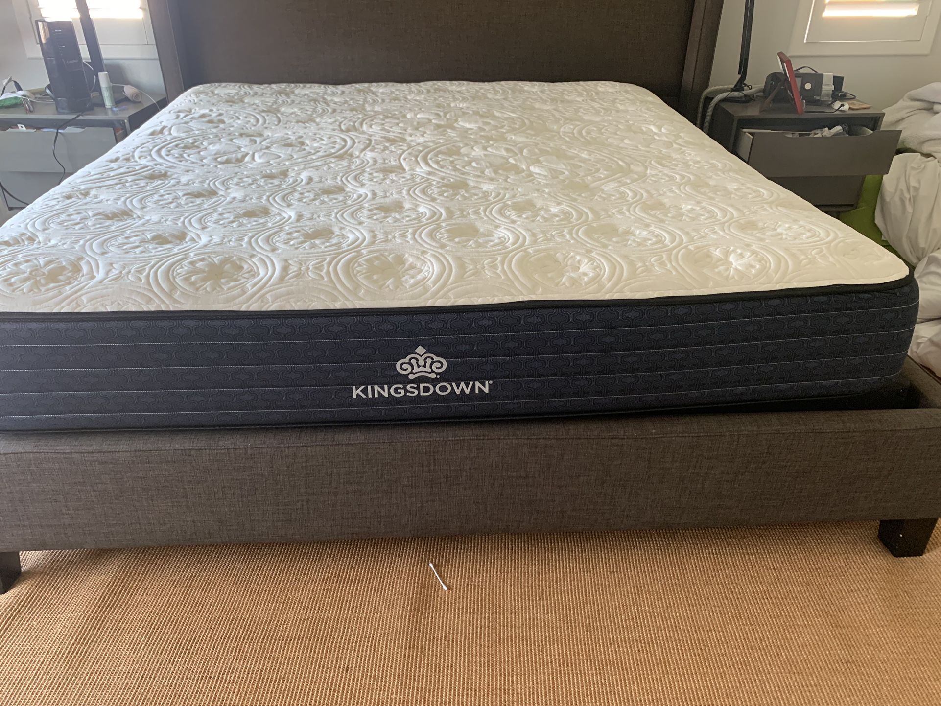 King Size Firm Mattress Kingsdown Like New for Sale in Irvine CA OfferUp