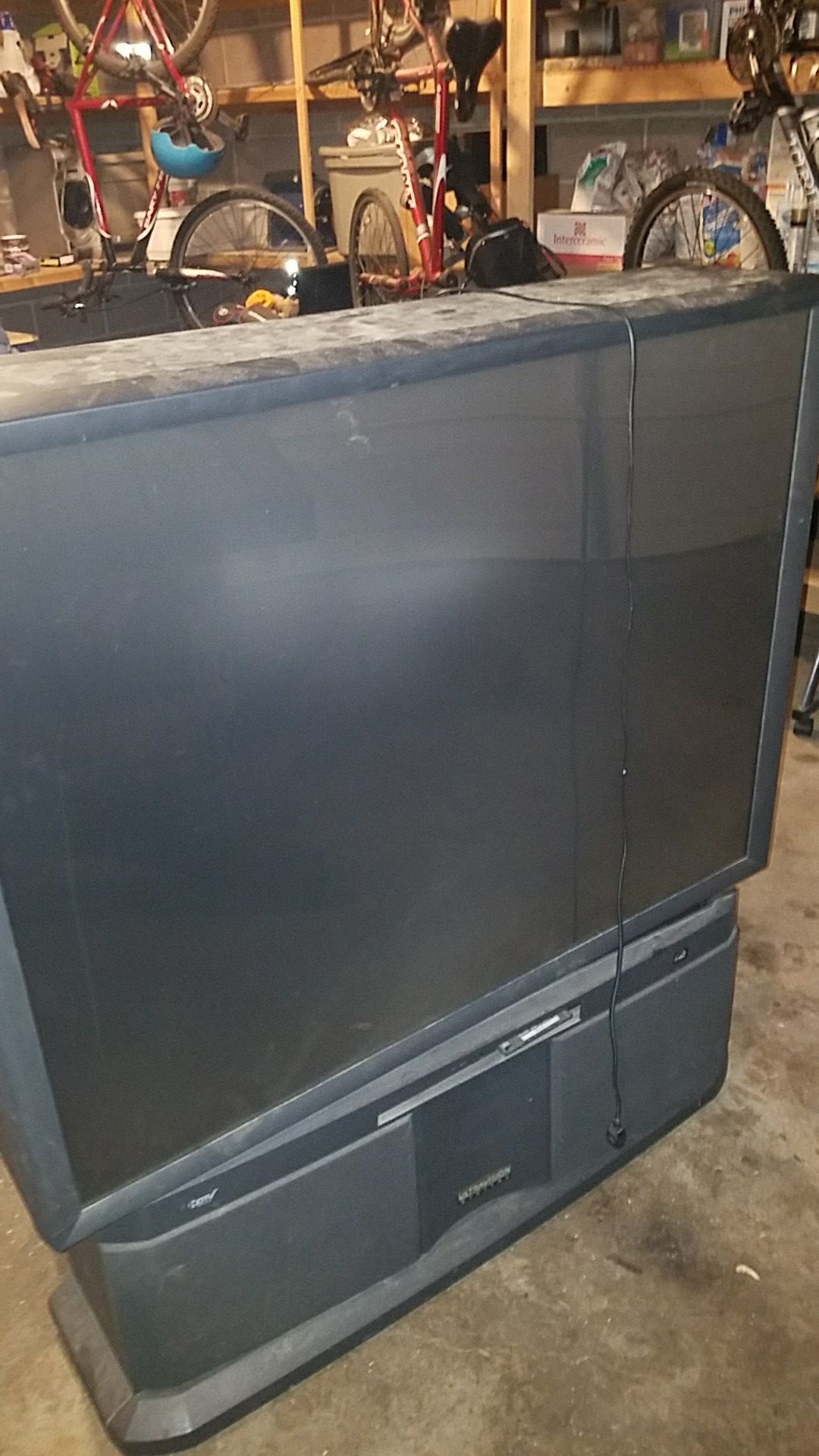 Hitachi fat back tv
