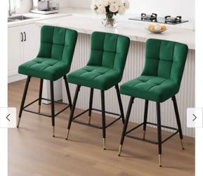 Set of 3 barstool new in box!
