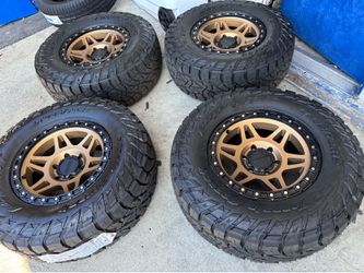 METHOD BRONZE 312. 17”. 6x139.     AMP TIRE.  285/70R17