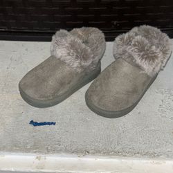 Toddler Fuzzy Boots 
