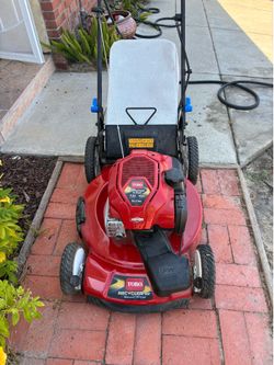 Toro self propelled lawn motor