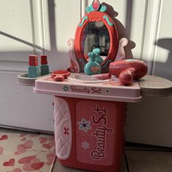 Portable Vanity Toy Set