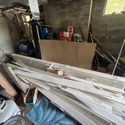 Free White Primed Shiplap Wood