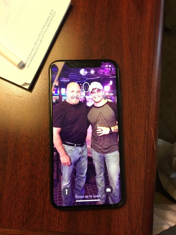 iPhone XS for Sale in NAS WHIDBEY, WA OfferUp