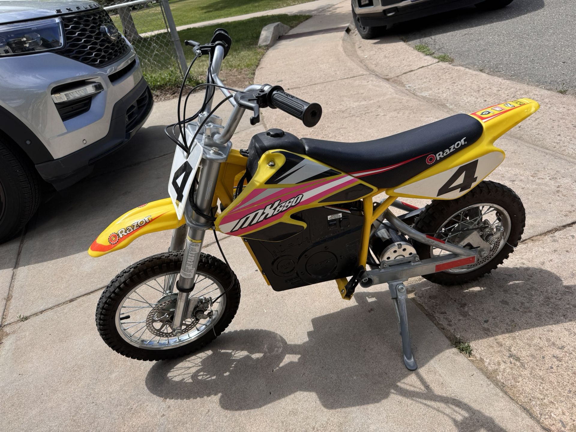 RAZOR MX650 ELECTRIC DIRT BIKE