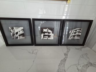 Miami pictures with wooden frames