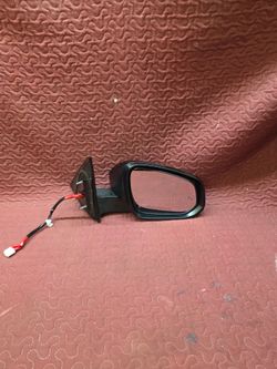 2024 -2026 TOYOTA TACOMA TRD RIGHT DOOR MIRROR  FOLD W/ SIGNAL LAMPS OEM. M49267