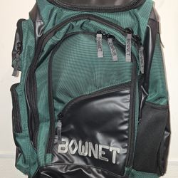 NEW BAT BAG  COMMANDO  COACHES BACK PACK GREEN..FOR BASEBALL OR SOFTBALL..ONLY HOLDS ONE BAT..OBO