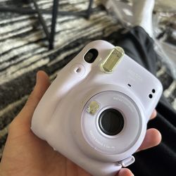 Instax Mini 11 Polaroid Camera – Works Perfect