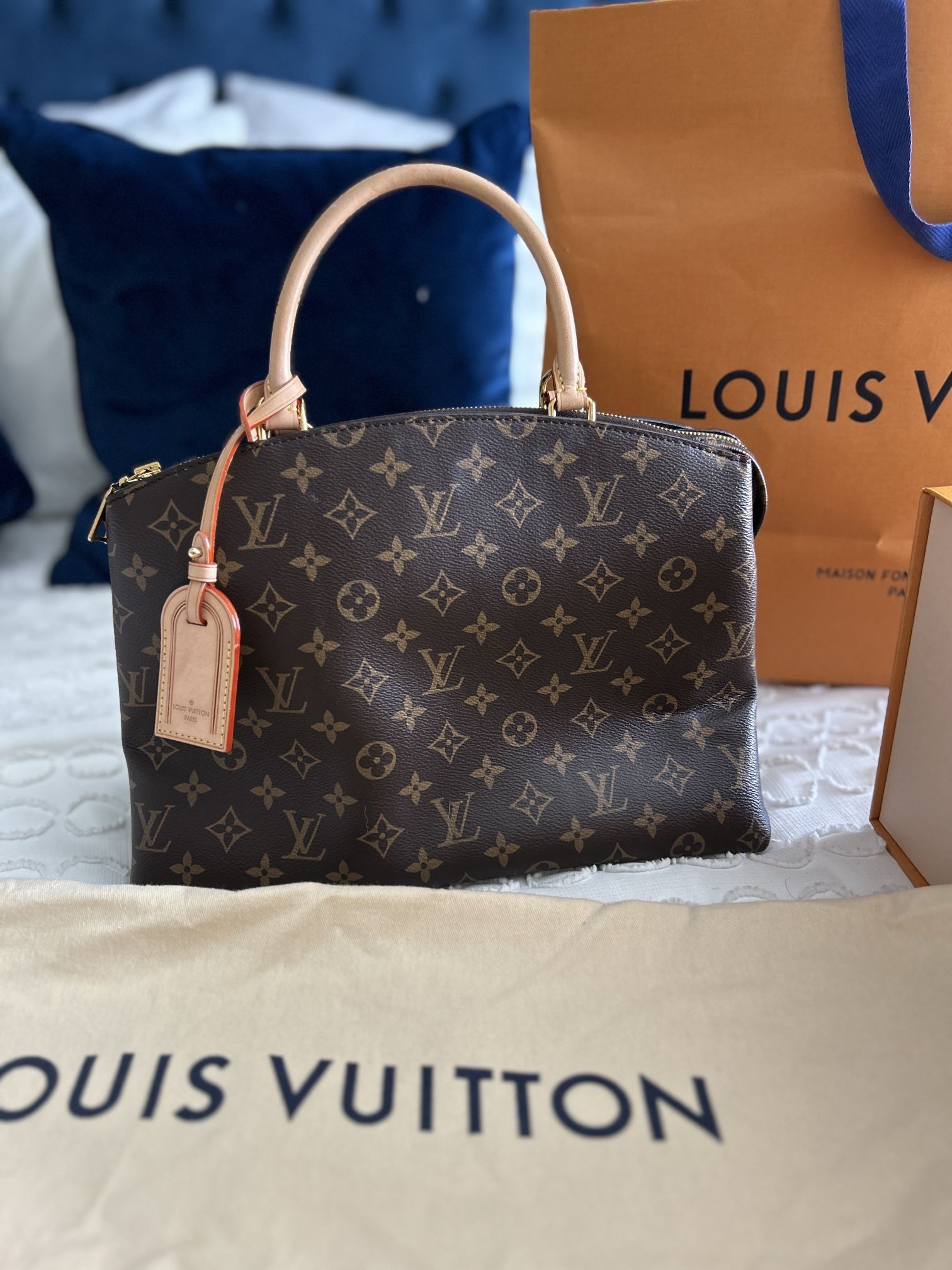 Louis Vuitton Purse