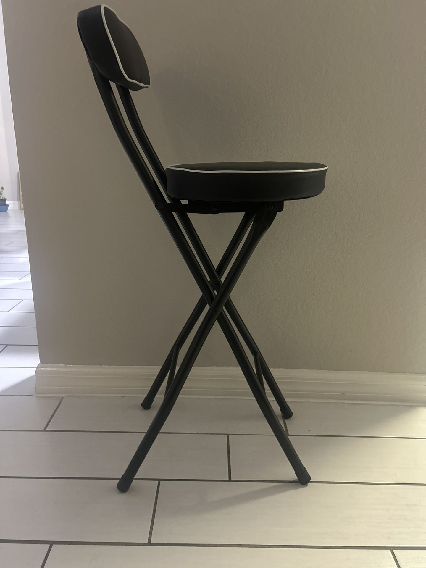 Bar Stool Round Perfect Conditions Used Just Once