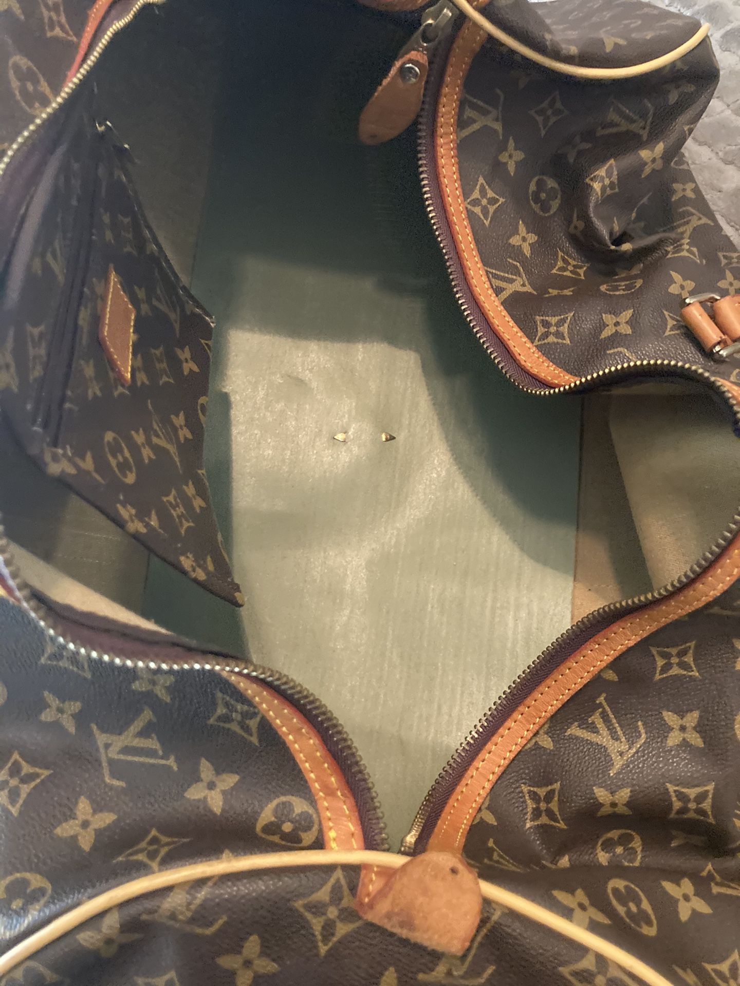 Authentic Louis Vuitton Keepall Duffle Bag for Sale in Irving, TX - OfferUp