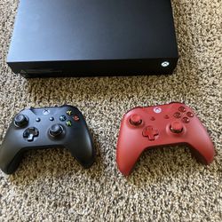 New Condition XBOX ONE 1TB With 2 Like New controllers