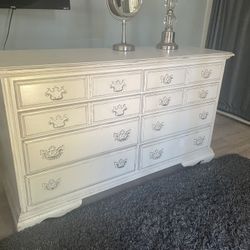 Cabinet Dresser Bureau