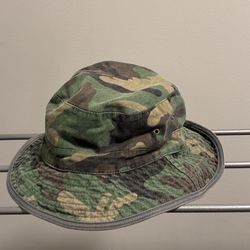 Reversible camo bucket hat