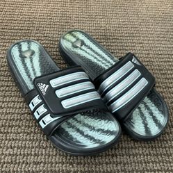 women’s adidas black adjustable slide sandals - size 8