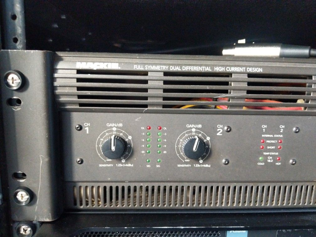 Mackie M2600 FR series power amplifier dealer NOS-made in USA-2X1300W at 2 ohms