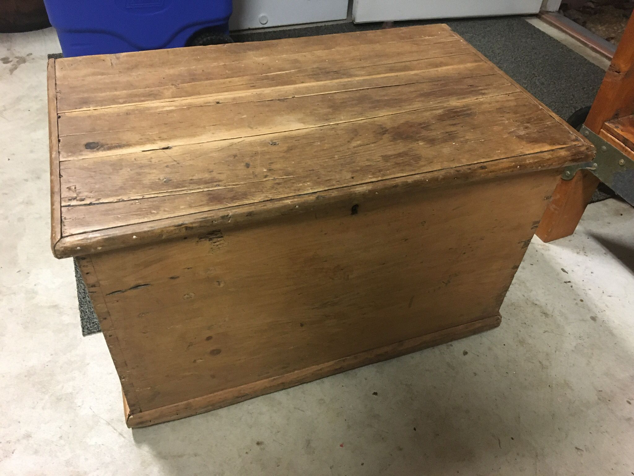Late 1800’s dove tail handmade quilt box Colonial maple