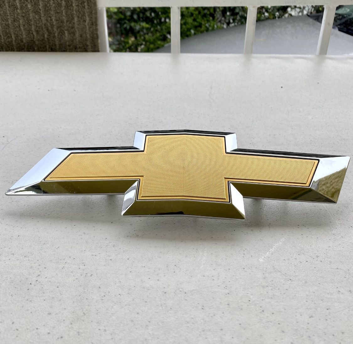 2016-19 Chevy Silverado 1500 OEM Gold Front Grille Bowtie Emblem with Chrome Outline - 2 3 2 3 6 3 0 1